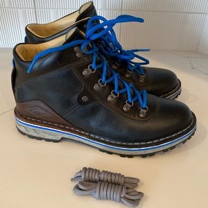 Womens Merrell Waitsfield Leather Boot - Size 9